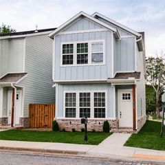 510 W Persimmon Street, Rogers, AR 72756
