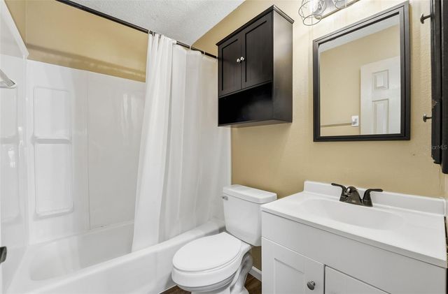 121 CRANE RD, Venice, FL 34293