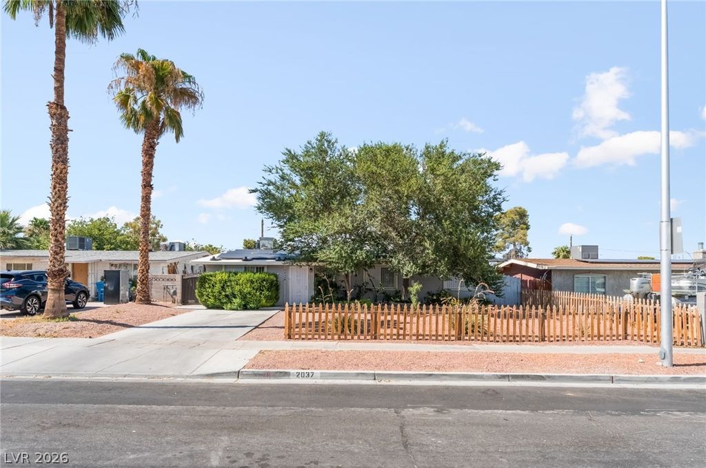 2037 Houston Drive, Las Vegas, NV 89104 — exterior