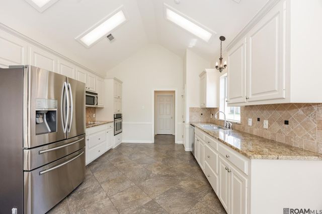 10726 Pinebrook Ave, Baton Rouge, LA 70809