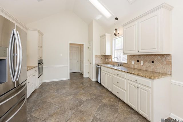 10726 Pinebrook Ave, Baton Rouge, LA 70809