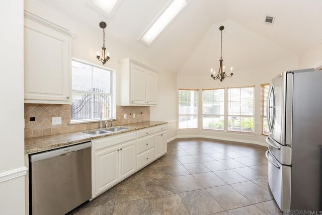 10726 Pinebrook Ave, Baton Rouge, LA 70809