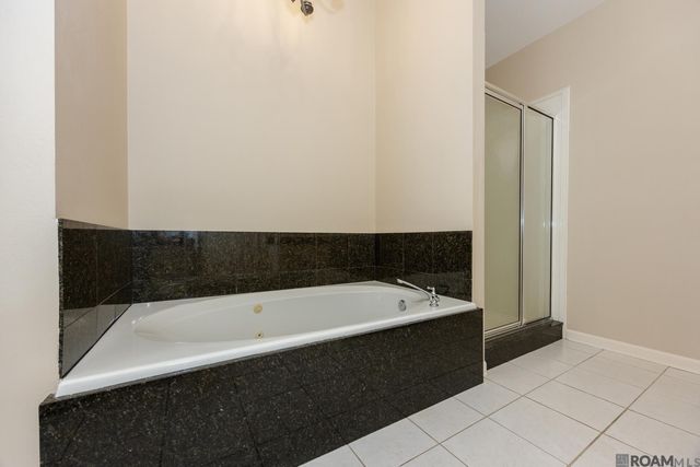 10726 Pinebrook Ave, Baton Rouge, LA 70809