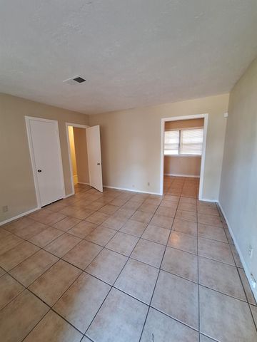 7214 Boggess Road, Houston, TX 77016