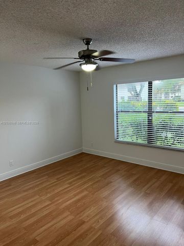 1561 Balfour Point Drive B, West Palm Beach, FL 33411