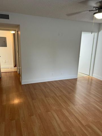 1561 Balfour Point Drive B, West Palm Beach, FL 33411