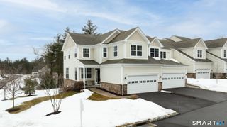 1 Arrowwood Court 1, Middlebury, CT 06762