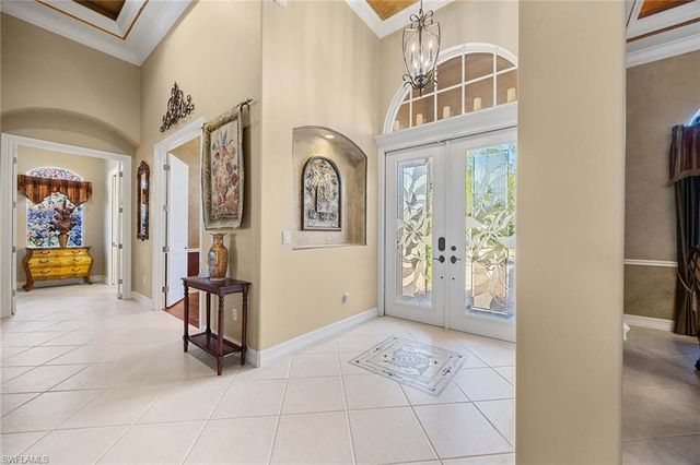 9034 Shenendoah CIR, Naples, FL 34113