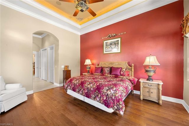 9034 Shenendoah CIR, Naples, FL 34113