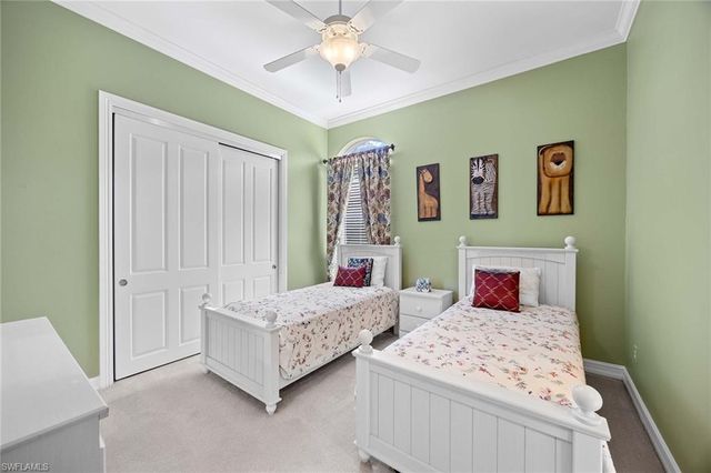 9034 Shenendoah CIR, Naples, FL 34113