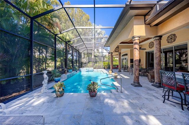 9034 Shenendoah CIR, Naples, FL 34113