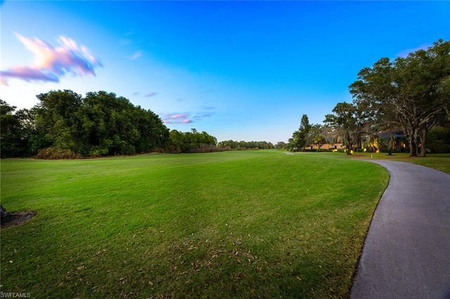 9034 Shenendoah CIR, Naples, FL 34113