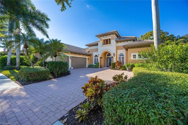 9034 Shenendoah CIR, Naples, FL 34113