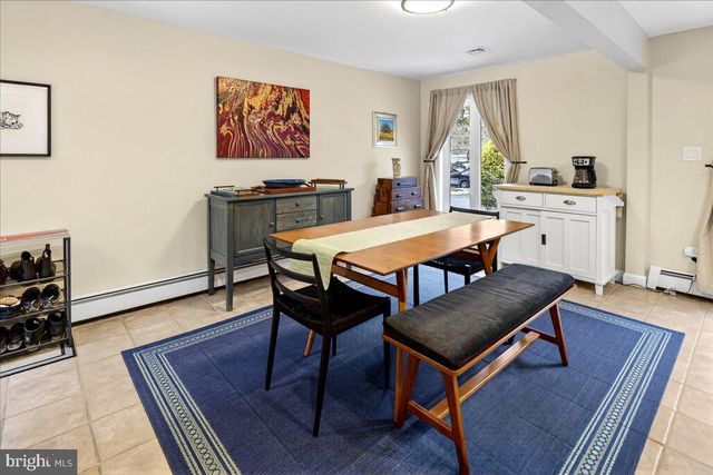 14 BALDWIN ST, Pennington, NJ 08534