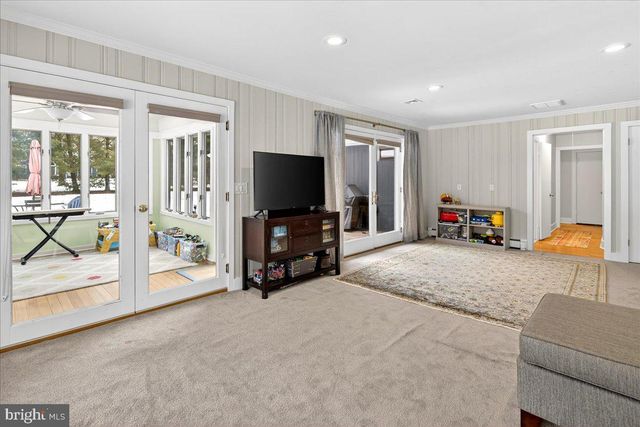 14 BALDWIN ST, Pennington, NJ 08534