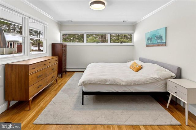 14 BALDWIN ST, Pennington, NJ 08534