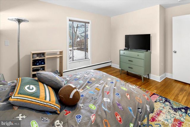 14 BALDWIN ST, Pennington, NJ 08534