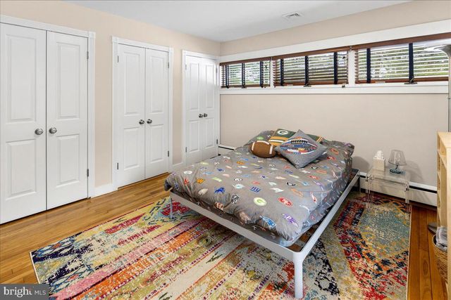 14 BALDWIN ST, Pennington, NJ 08534