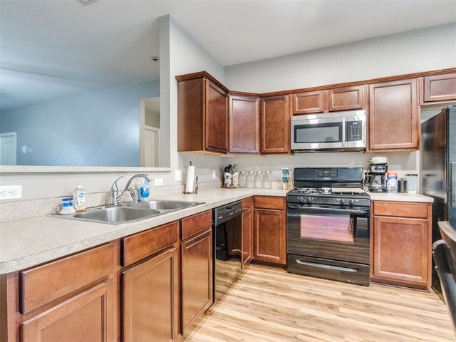 9636 Emilie Grace Lane, Moore, OK 73160