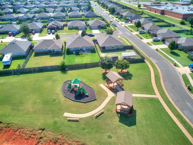 9636 Emilie Grace Lane, Moore, OK 73160