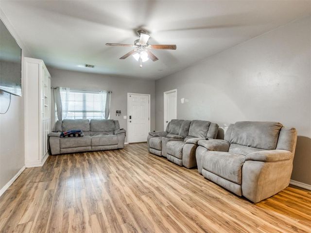9636 Emilie Grace Lane, Moore, OK 73160