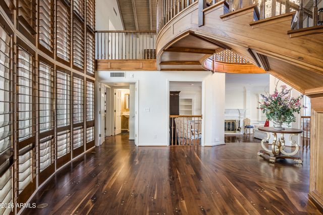 211 W KALER Drive, Phoenix, AZ 85021