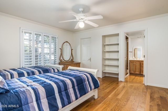 211 W KALER Drive, Phoenix, AZ 85021