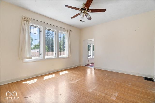 325 Winding Way, Anderson, IN 46011