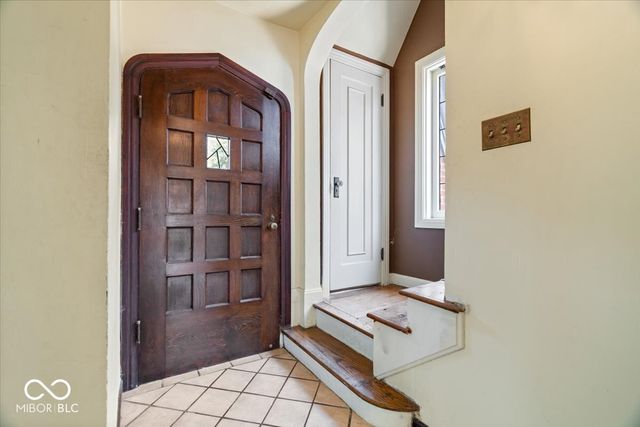 325 Winding Way, Anderson, IN 46011