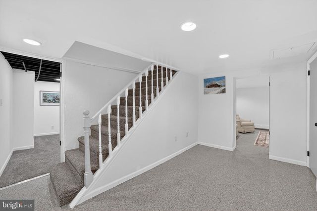 305 IRISH RD, Berwyn, PA 19312