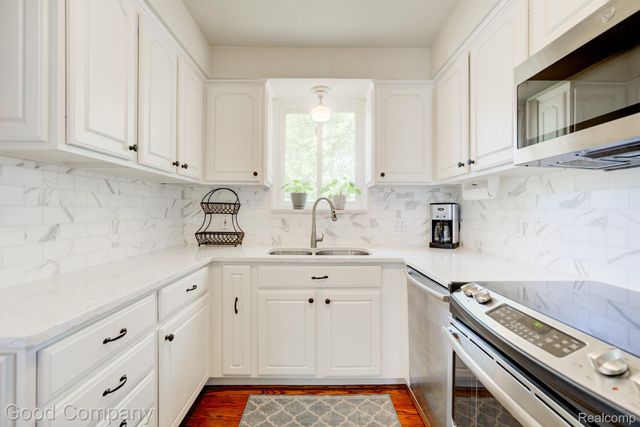 4190 Arlington Drive, Royal Oak, MI 48073
