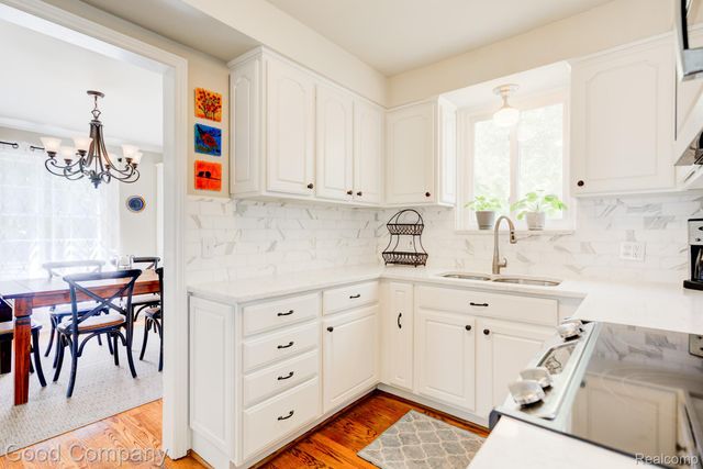 4190 Arlington Drive, Royal Oak, MI 48073