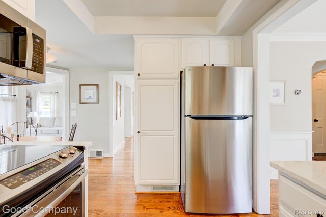 4190 Arlington Drive, Royal Oak, MI 48073