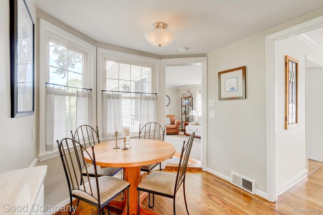 4190 Arlington Drive, Royal Oak, MI 48073