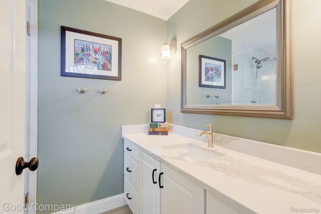 4190 Arlington Drive, Royal Oak, MI 48073