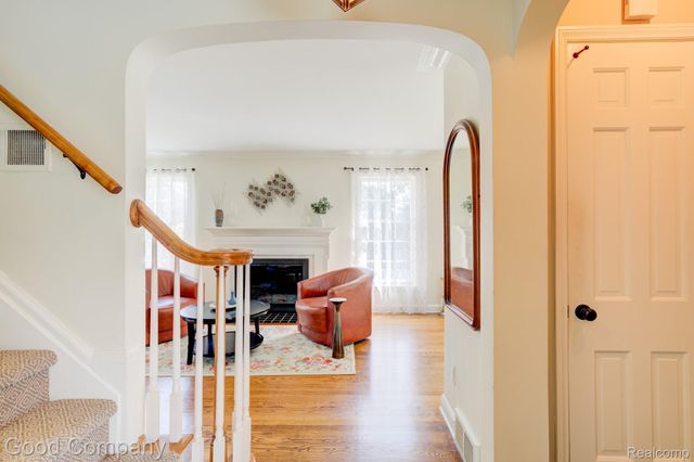 4190 Arlington Drive, Royal Oak, MI 48073