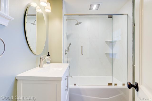 4190 Arlington Drive, Royal Oak, MI 48073