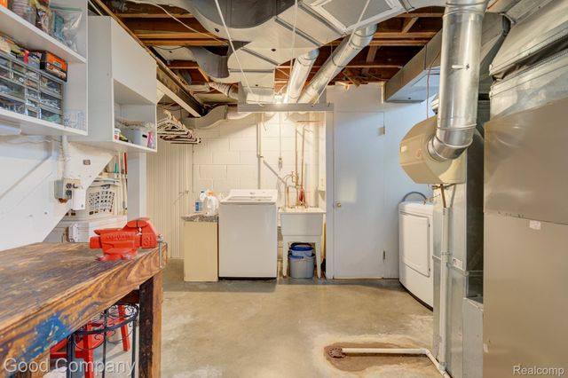 4190 Arlington Drive, Royal Oak, MI 48073