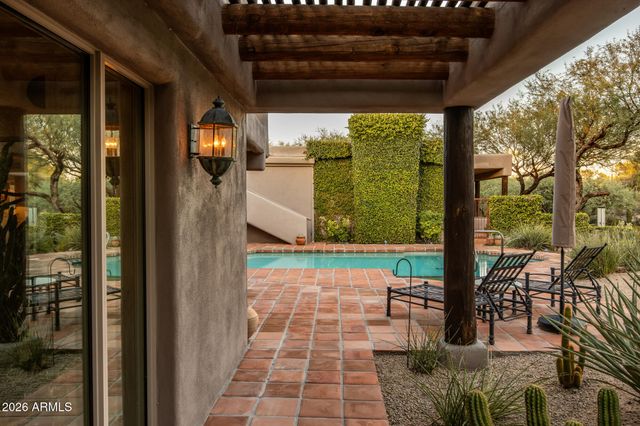1042 N BOULDER Drive, Carefree, AZ 85377