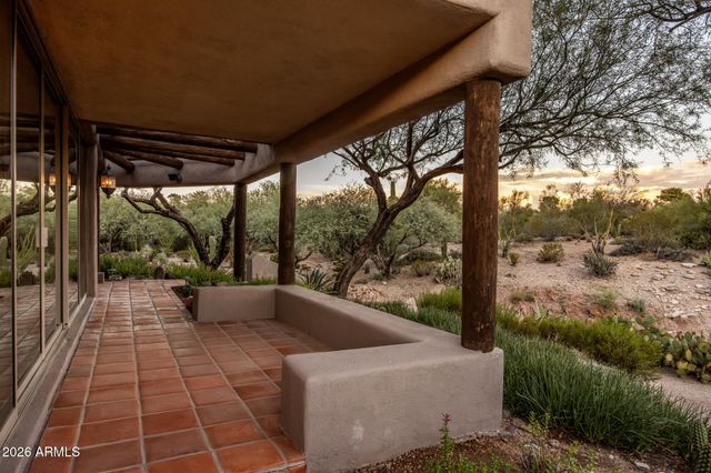 1042 N BOULDER Drive, Carefree, AZ 85377