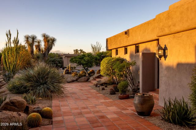1042 N BOULDER Drive, Carefree, AZ 85377