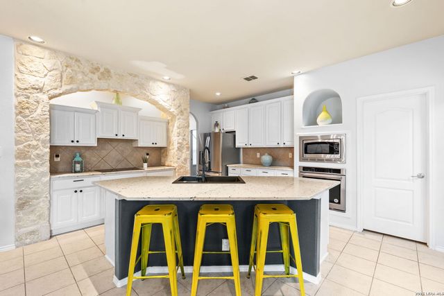 25007 WHITE CRK, San Antonio, TX 78255