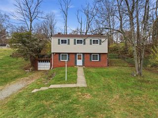 2661 OLD WASHINGTON ROAD, Upper St Clair, PA 15241