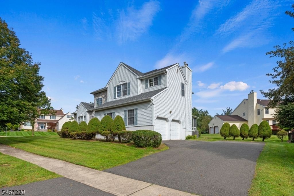 4 Hawthorn Dr, Roxbury Twp., NJ 07876 — photo 3