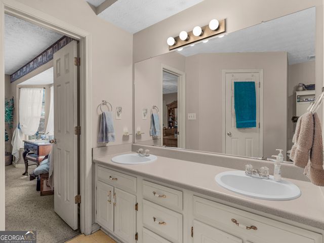 1015 Declaration Court, Mcdonough, GA 30253