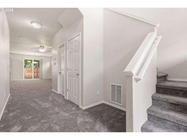 1661 Sw WRIGHT Pl, Troutdale, OR 97060