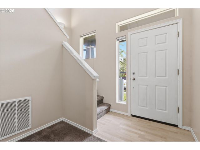 1661 Sw WRIGHT Pl, Troutdale, OR 97060