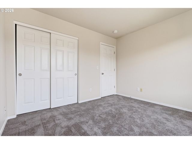 1661 Sw WRIGHT Pl, Troutdale, OR 97060