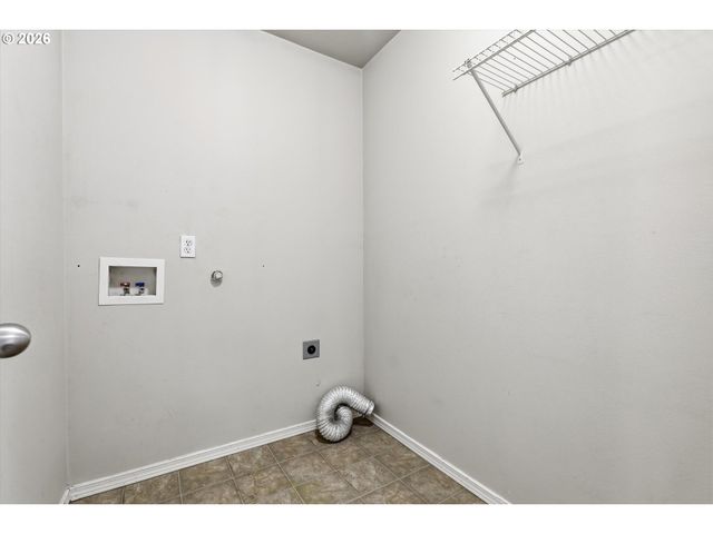 1661 Sw WRIGHT Pl, Troutdale, OR 97060