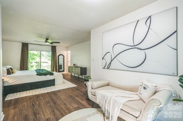 52 Reynolda Drive, Asheville, NC 28803